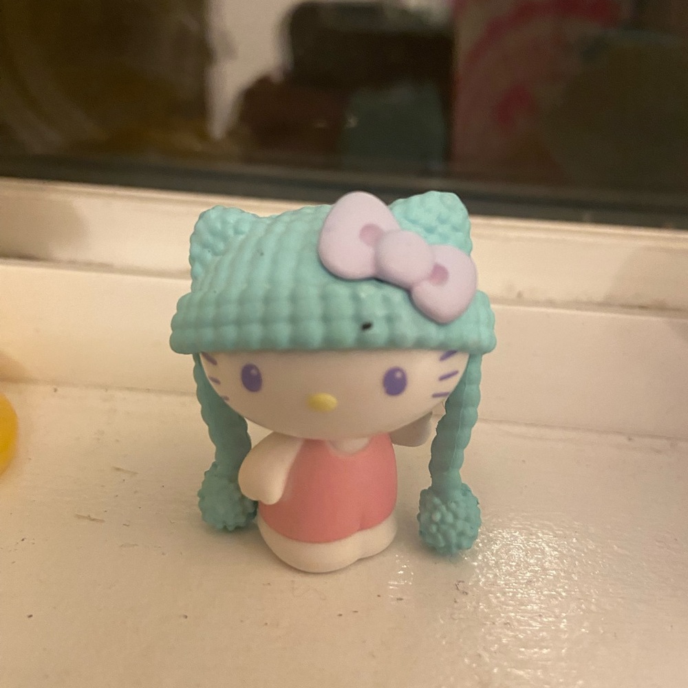 Adorable Hello Kitty figurine